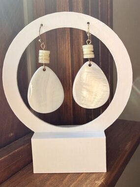 Handmade Cream Teardrop Shell Earrings - Unbranded